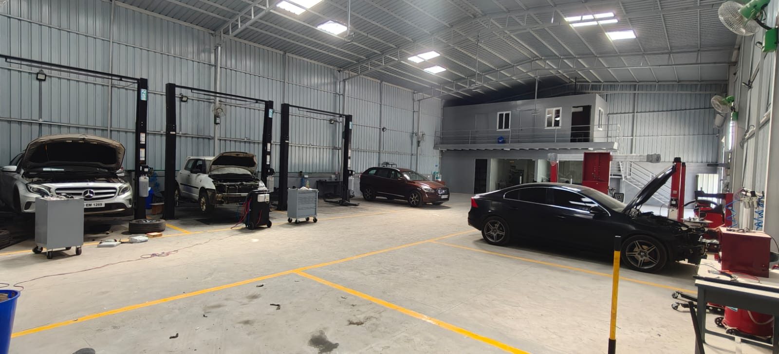 Panoramic view of Torque Experts car workshop premises, Madhapur